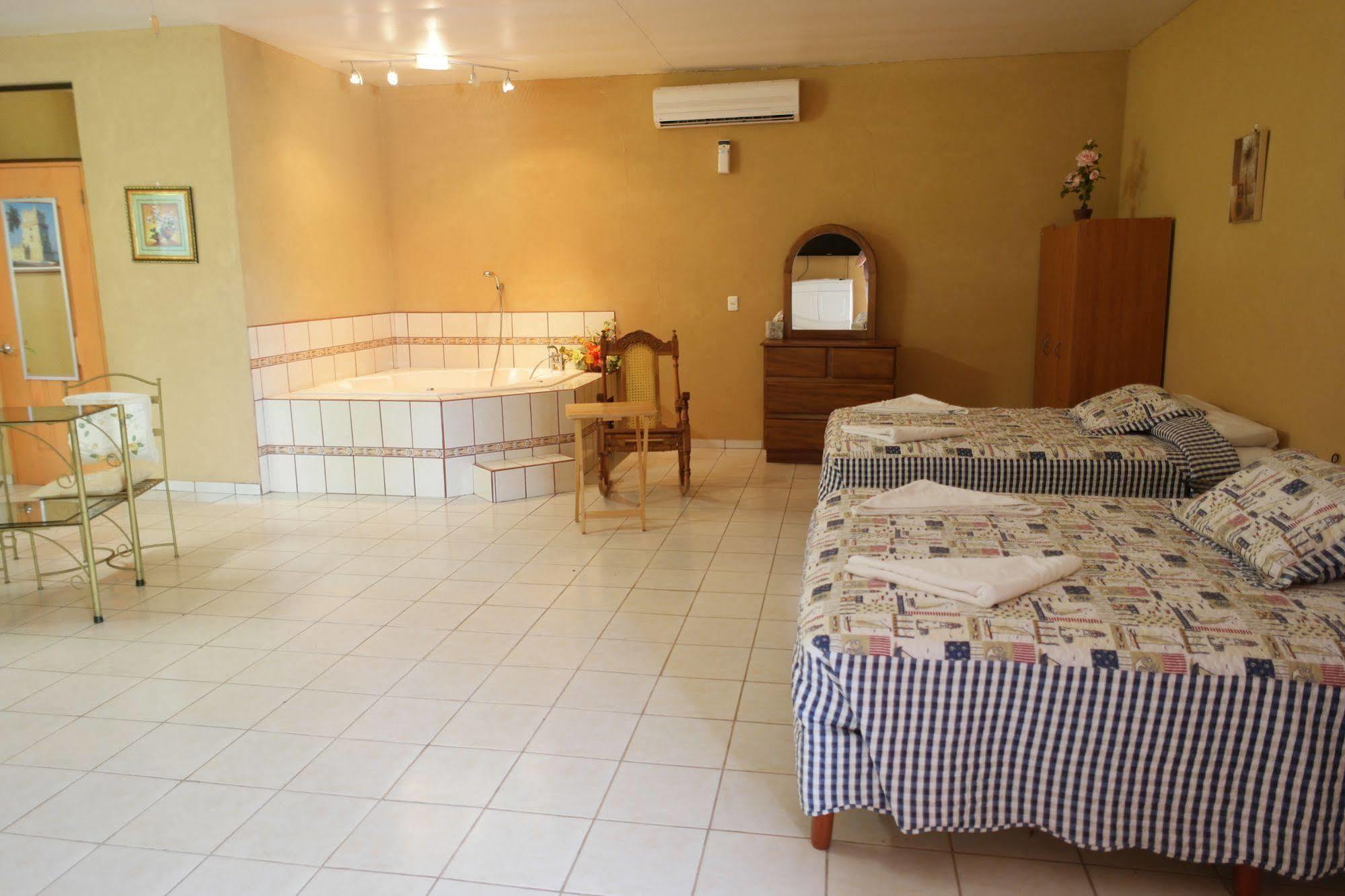 Hotel La Arena Liberia Luaran gambar