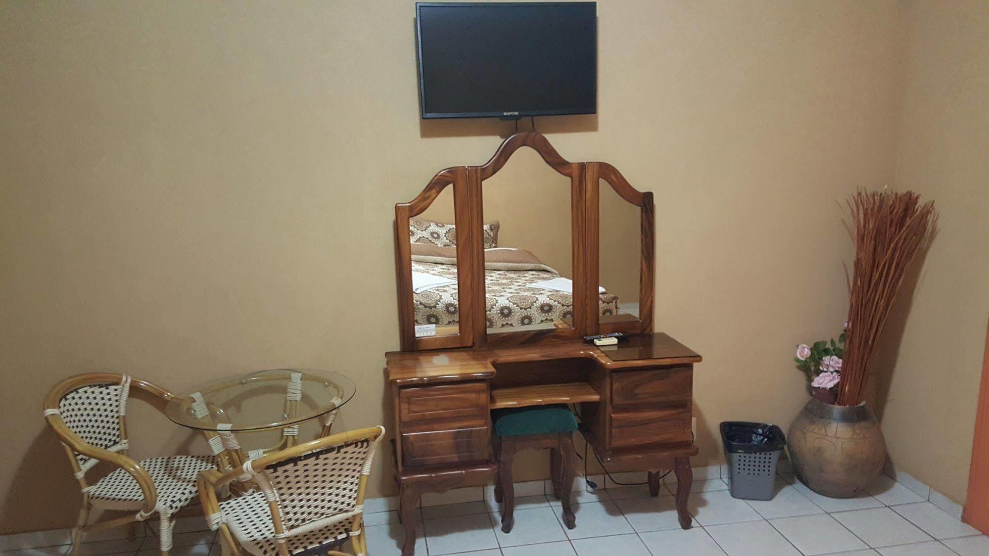 Hotel La Arena Liberia Luaran gambar
